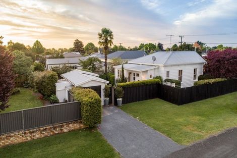 Photo of property in 81 Williams Street, Cambridge, 3434