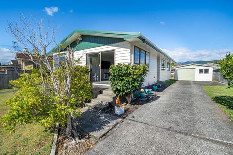 Photo of property in 83 Pasadena Crescent, Totara Park, Upper Hutt, 5018