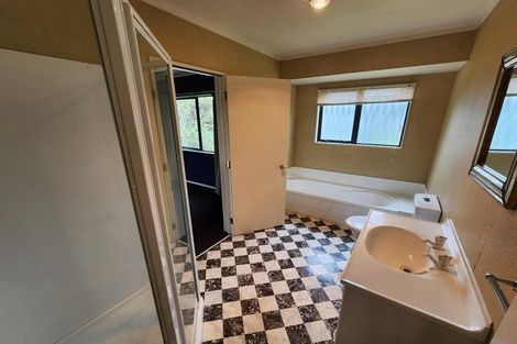 Photo of property in 35 Rata Street, Tokomaru, Palmerston North, 4474