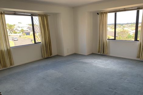 Photo of property in 1/40 Jane Eyre Drive, Somerville, Auckland, 2014