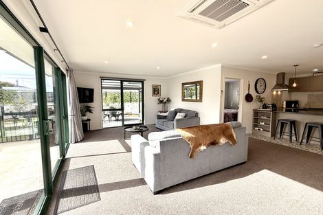 Photo of property in 45 Edinburgh Crescent, Waikiwi, Invercargill, 9810
