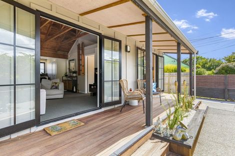 Photo of property in 12 Heretaunga Square, Silverstream, Upper Hutt, 5019