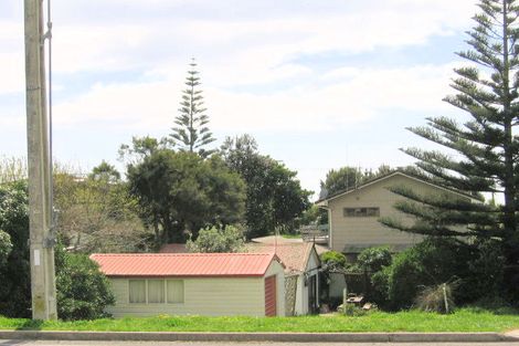 Photo of property in 1127 Papamoa Beach Road, Papamoa Beach, Papamoa, 3118