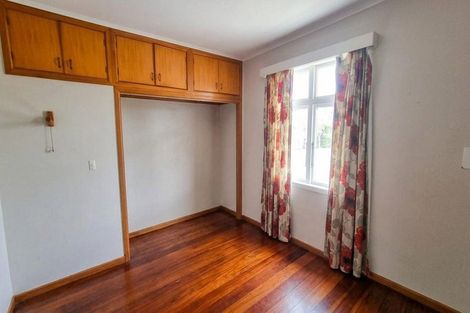 Photo of property in 9 Terrace Road, Titahi Bay, Porirua, 5022