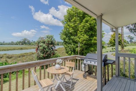 Photo of property in 2/80 Cobham Crescent, Kelston, Auckland, 0602