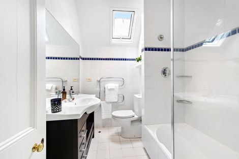 Photo of property in 2/14 Gibraltar Crescent, Parnell, Auckland, 1052