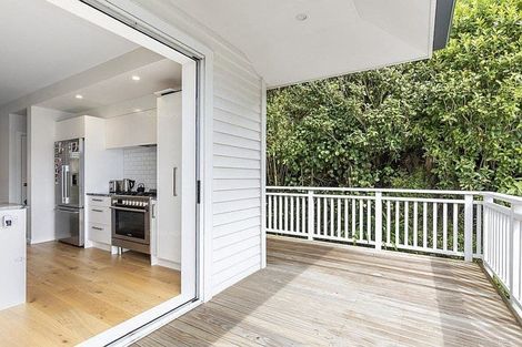 Photo of property in 56e Nicholson Road, Khandallah, Wellington, 6035