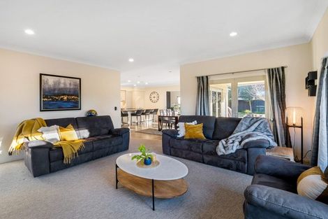 Photo of property in 33 Oak Tree Lane, Rolleston, 7614