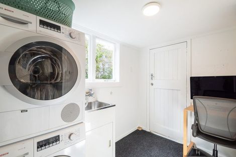 Photo of property in 42 Matipo Road, Mairangi Bay, Auckland, 0630