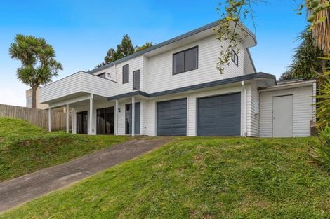 Photo of property in 11 Meander Drive, Welcome Bay, Tauranga, 3112