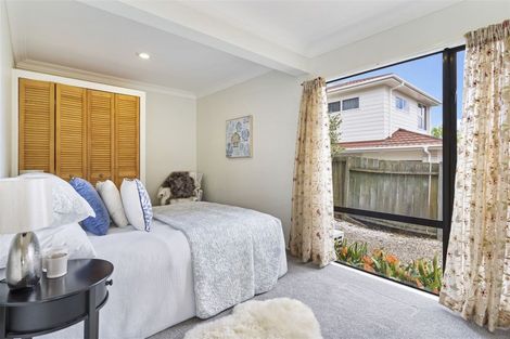 Photo of property in 2/27 Macleans Road, Bucklands Beach, Auckland, 2014