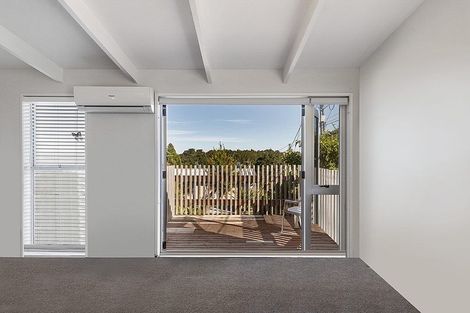 Photo of property in 4/7 Balmain Road, Birkenhead, Auckland, 0626