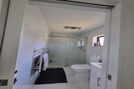 Photo of property in 28a Ronald Place, Manurewa, Auckland, 2102