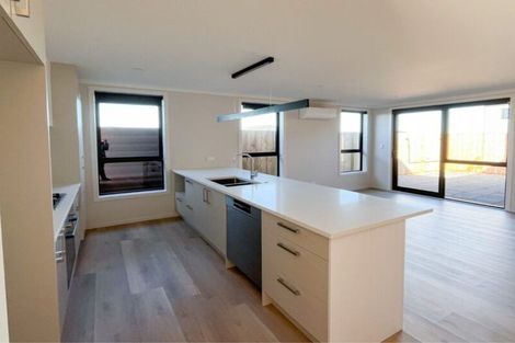 Photo of property in 18 Waruhia Crescent, Rototuna North, 3281