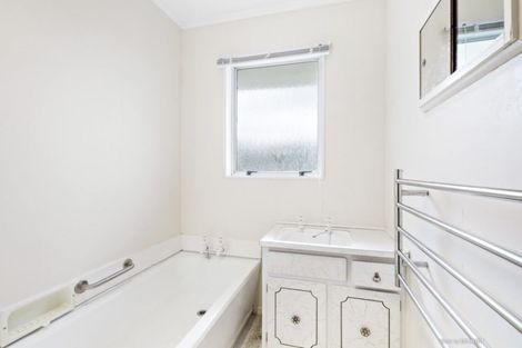 Photo of property in 2 Cobar Close, Maupuia, Wellington, 6022