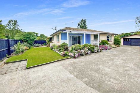 Photo of property in 3 Mckenzie Place, Waikuku Beach, 7402