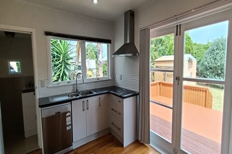 Photo of property in 2/265 Massey Road, Mangere East, Auckland, 2024