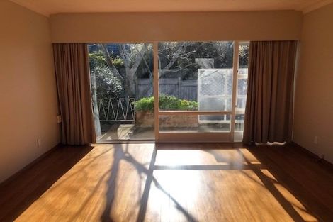 Photo of property in 2/11 Onepoto Road, Hauraki, Auckland, 0622