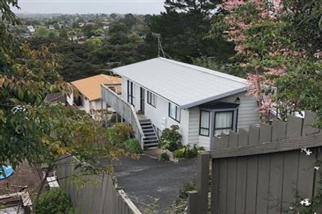 Photo of property in 1/51b Sunset Road, Totara Vale, Auckland, 0632