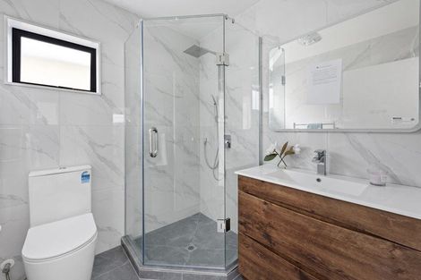 Photo of property in 70b Cargill Street, Papakura, 2110