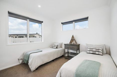 Photo of property in 18 Maturiki Drive, One Tree Point, 0118