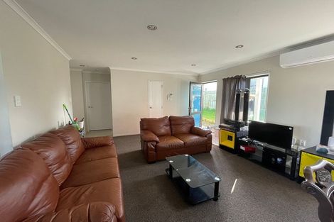 Photo of property in 8 Foxlaw Street, Randwick Park, Auckland, 2105