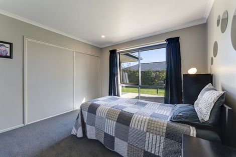 Photo of property in 16 Monaco View, Stoke, Nelson, 7011