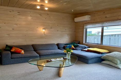 Photo of property in 108a Tauhinu Road, Miramar, Wellington, 6022