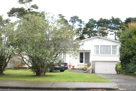 Photo of property in 23 Hillcrest Grove, Hillpark, Auckland, 2102