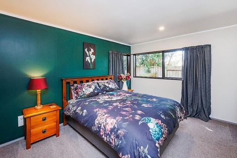Photo of property in 15 Ashburn Lane, Awapuni, Palmerston North, 4412