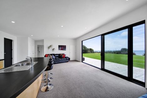 Photo of property in 317 Porikapa Road, Warea, New Plymouth, 4381