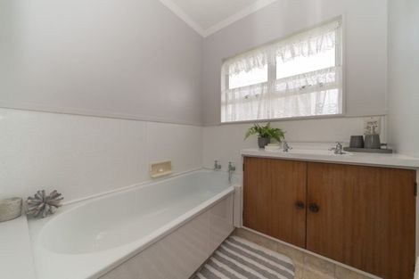 Photo of property in 2 Moyne Avenue, Milson, Palmerston North, 4414