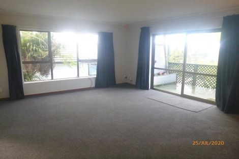 Photo of property in 33 Oreil Avenue, West Harbour, Auckland, 0618