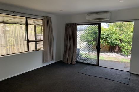 Photo of property in 2/32 Prestons Road, Redwood, Christchurch, 8051