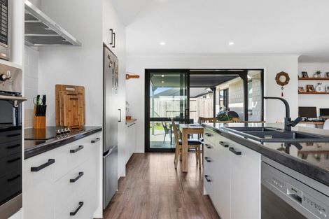 Photo of property in 52 Tamapahore Boulevard, Papamoa Beach, Papamoa, 3118