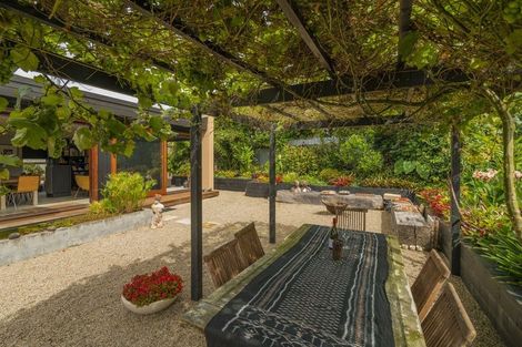 Photo of property in 19 Victoria Street, Coromandel, 3506