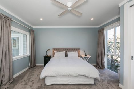 Photo of property in 8 Emerald Hill, Havelock North, 4130