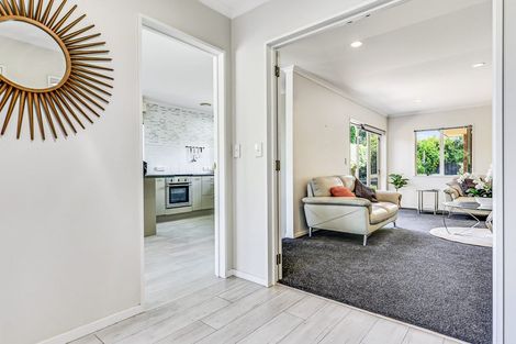 Photo of property in 4 Abergeldie Way, Cambridge, 3434