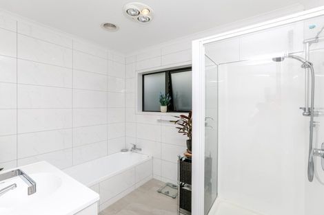 Photo of property in 5 Ashmore Drive, Frankleigh Park, New Plymouth, 4310