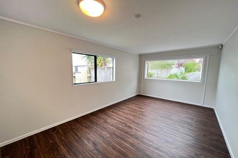 Photo of property in 29 Awaroa Road, Sunnyvale, Auckland, 0612