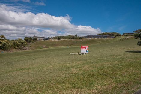 Photo of property in 36 Dudley Crescent, Cable Bay, 0420