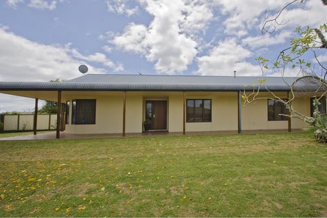 Photo of property in 5 Dune Avenue, Papamoa Beach, Papamoa, 3118