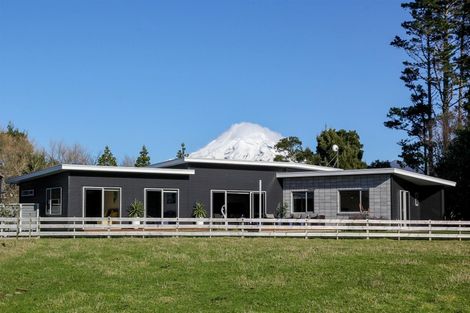 Photo of property in 1248b Egmont Road, Egmont Village, New Plymouth, 4372