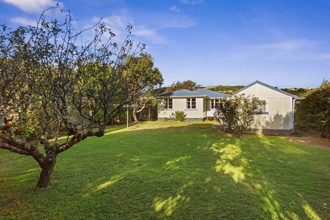 Photo of property in 83 Oxford Street, Tawa, Wellington, 5028