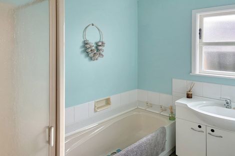 Photo of property in 8 Sefton Street, Havelock North, 4130