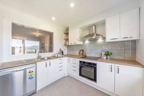 Photo of property in 21 Redvers Drive, Belmont, Lower Hutt, 5010