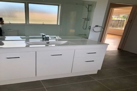 Photo of property in 24 Ferndale Road, Mount Wellington, Auckland, 1060