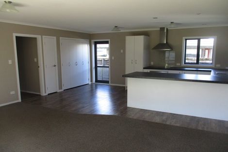 Photo of property in 56 Shamrock Street, Takaro, Palmerston North, 4412