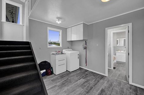 Photo of property in 74 Riemenschneider Street, Manaia, 4612