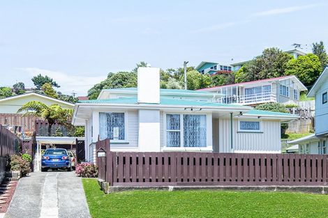 Photo of property in 62 Beazley Avenue, Paparangi, Wellington, 6037